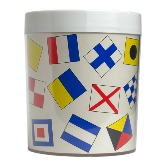 Vintage Royal Crest World Flags Plastic Mug 90s Political Flags Coffee Tea Cup - Picture 3 of 7